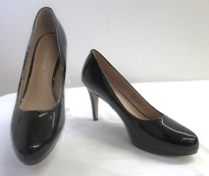 Madden Girl Black Patent Leather Slip-on Pumps Size 9