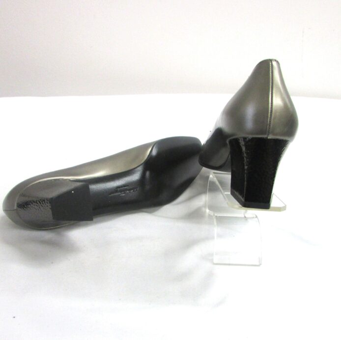 Salvatore Ferragamo Vintage Pewter Pumps Slip-on Size 9.5AA - Image 5