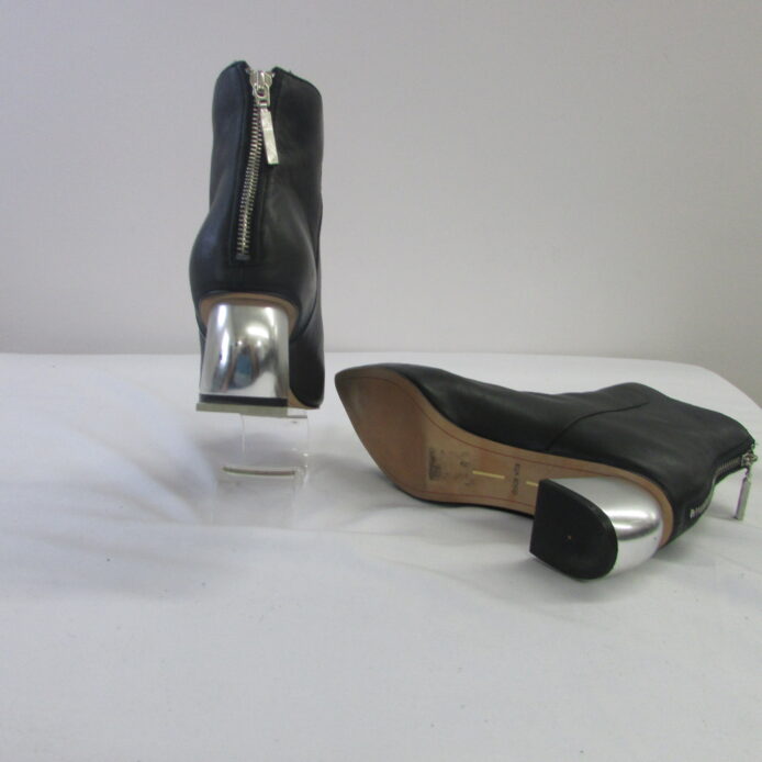 Dolce Vita Women's Black Soft Leather Boot Size 9.5 - Image 5