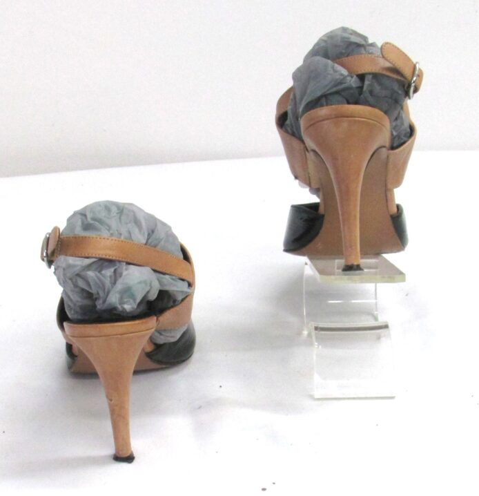 Halogen Women's Black and Tan Leather Heels Size 7 - Image 4