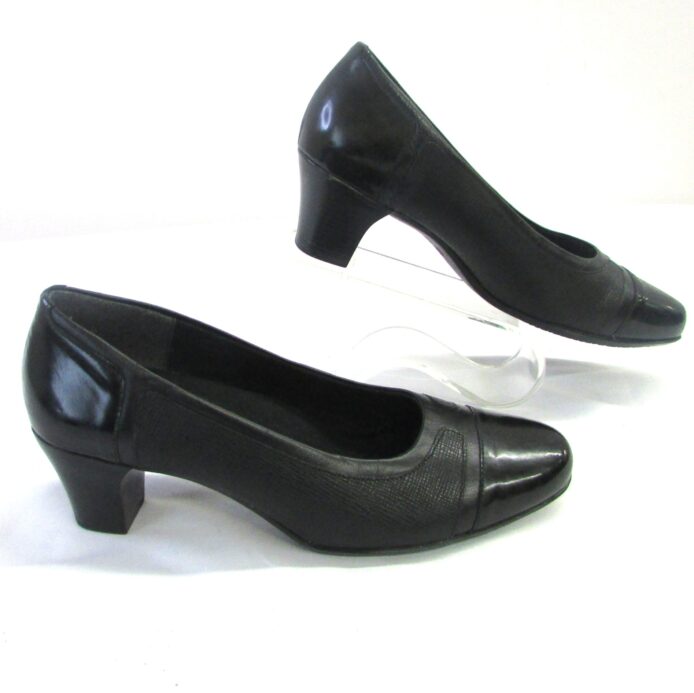 Munro American Women's Black Slip-on Pumps Size 8 - Image 3