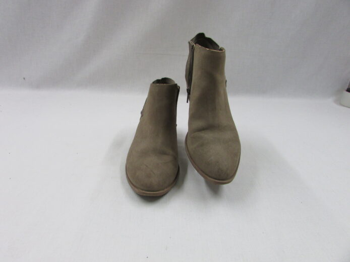 Simply Vera Ankle Boots Size 10 - Image 2