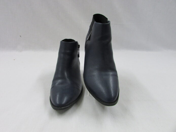 Simply Vera Ankle Boots Size 10 - Image 2