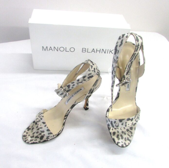 Manolo Blahnik Women's Leopard Print High Heel Size 8