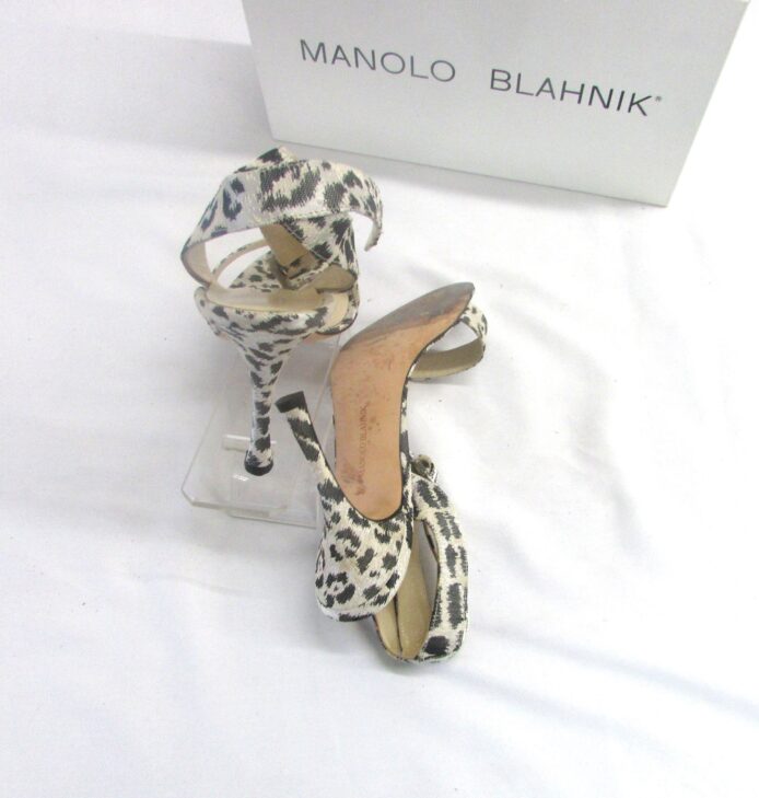 Manolo Blahnik Women's Leopard Print High Heel Size 8 - Image 5