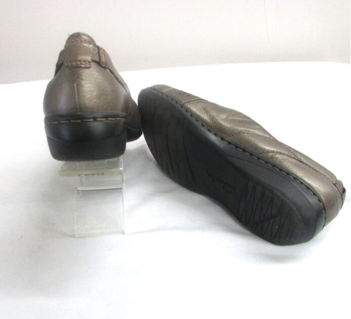 Clarks Collection Bronze Leather Slip-on Loafers Size 9W - Image 5