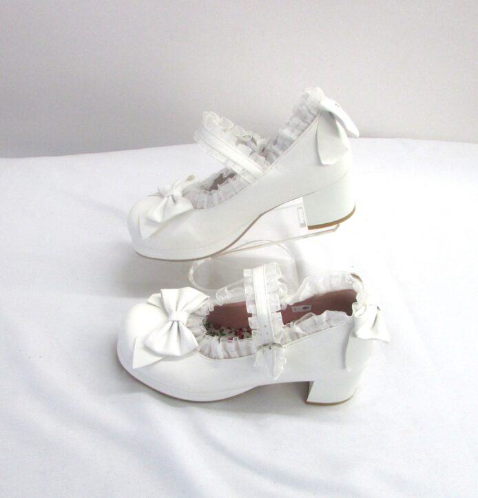 Unbranded White Baby Doll Shoes w Bow and Ruffles Size 36 - Image 3