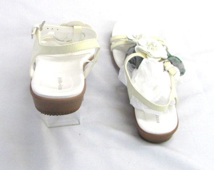 Easy Spirit Women's White Sandals Size 8.5 - Image 4