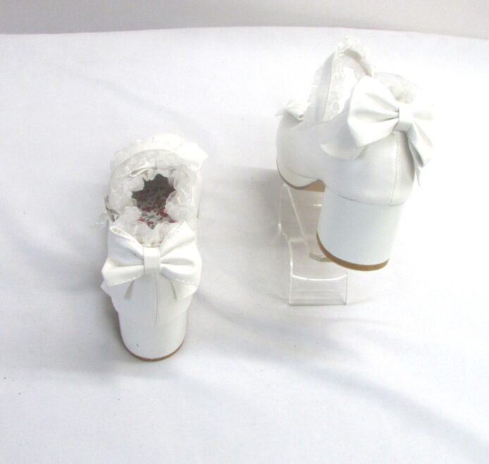 Unbranded White Baby Doll Shoes w Bow and Ruffles Size 37 - Image 4