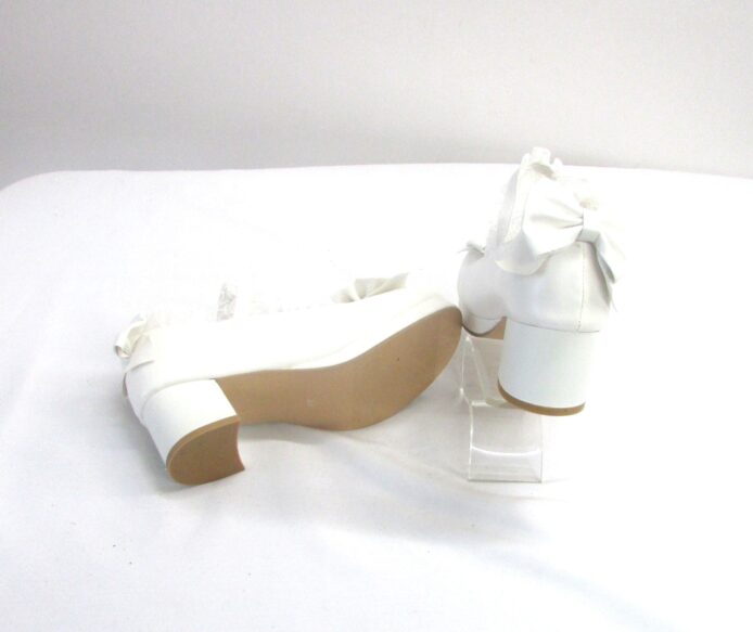 Unbranded White Baby Doll Shoes w Bow and Ruffles Size 34 - Image 5