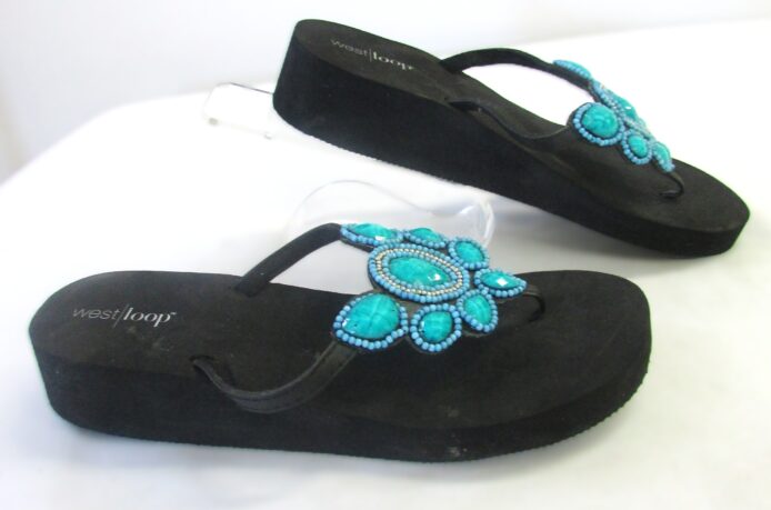 West Loop Women's Thong Sandal w Teal Accent Beading Size 9/10 - Image 5