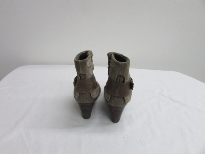 Clarks Air Ankle Wedge Boot Size 6 - Image 3