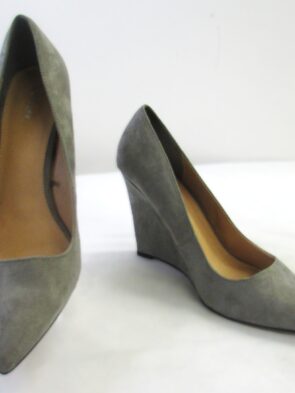 Express Women's Gray Slip-On Wedge Heels, Pointy-Toe Size 10