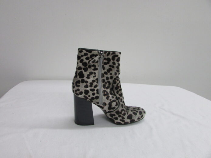 Nine West Animal Print Ankle Boot Size 7.5 - Image 4