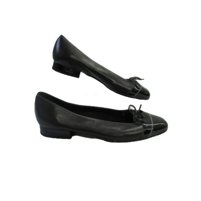 Van Eli Slip On Flats Size 8.5W - Image 4