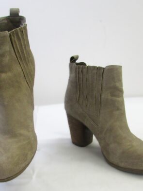 Unbranded Women's Taupe Ankle Boots, Pull-On Size 7WW