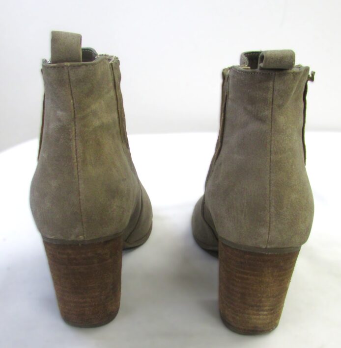 Unbranded Women's Taupe Ankle Boots, Pull-On Size 7WW - Image 6