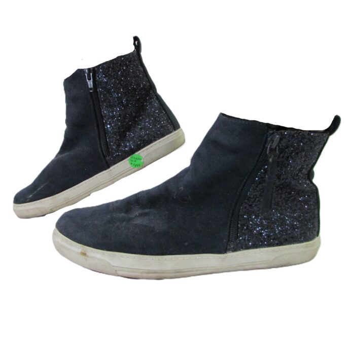 Justice High Top Gym Shoes Size 9.5 - Image 4