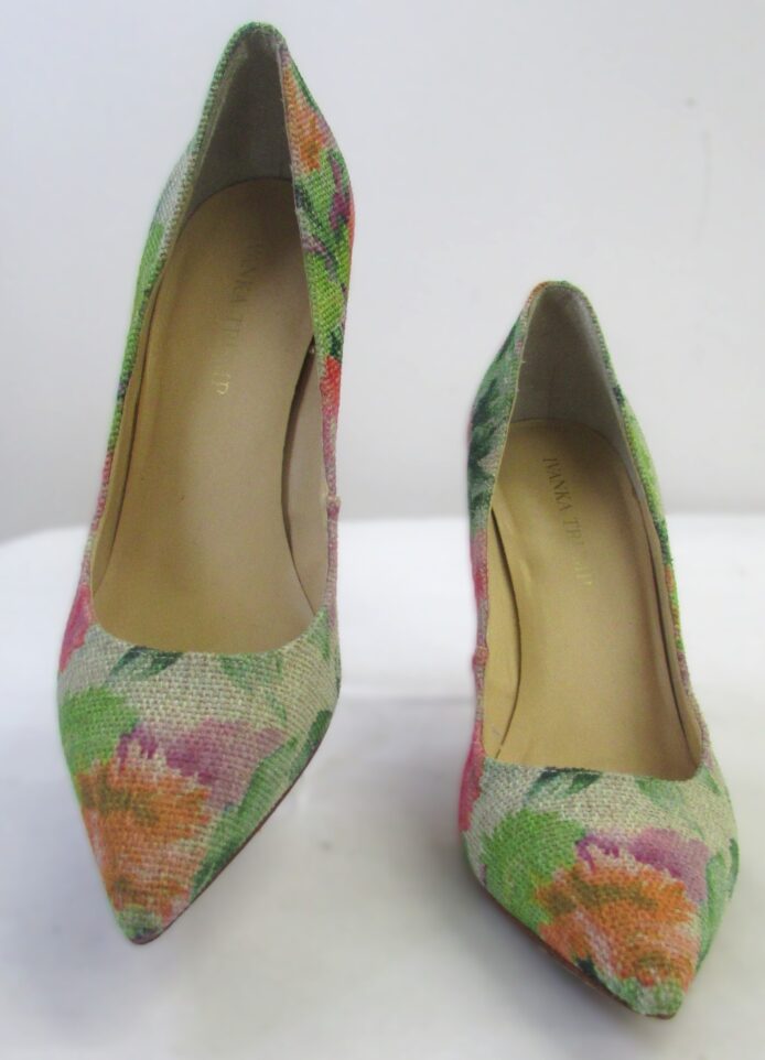 Ivanka Trump Women's Multi-olor Flroal Print Canvas Pumps Size 9 - Image 2