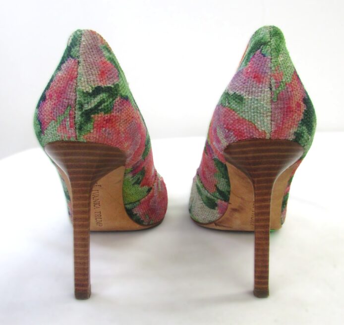 Ivanka Trump Women's Multi-olor Flroal Print Canvas Pumps Size 9 - Image 6