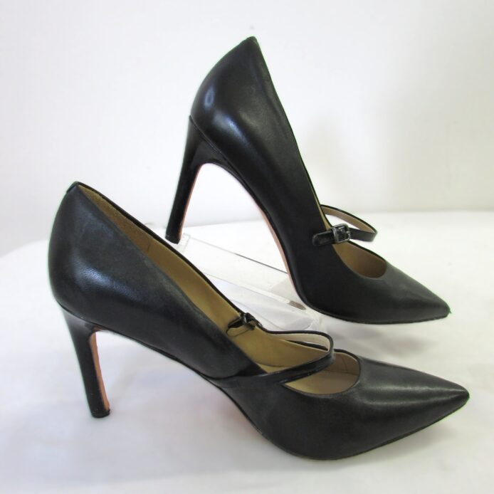 Via Spiga Pointy Heels Size 9 - Image 4