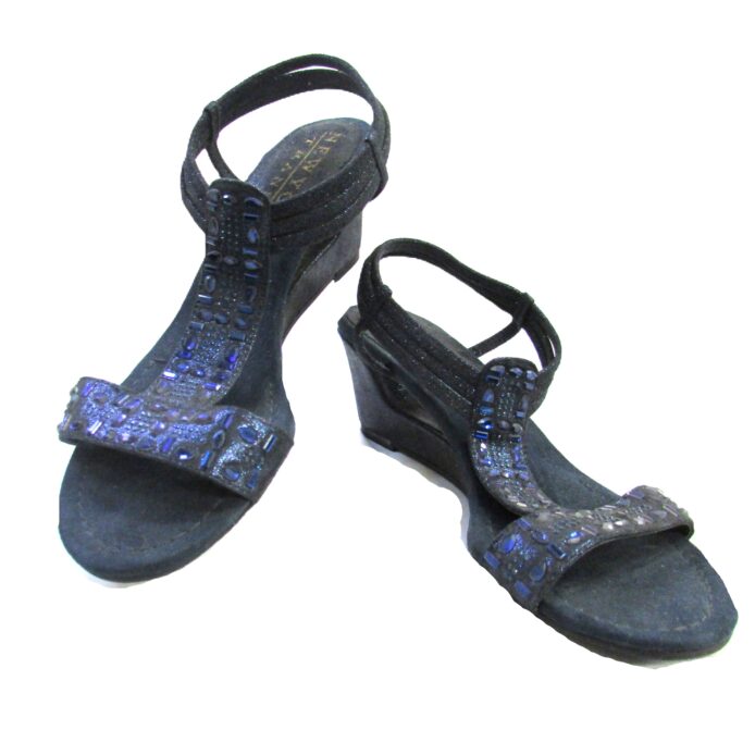 New York Transit Beaded Sandals Size 9.5