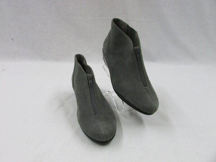 Aerosoles Stitch N Turn Ankle Boots Size 7