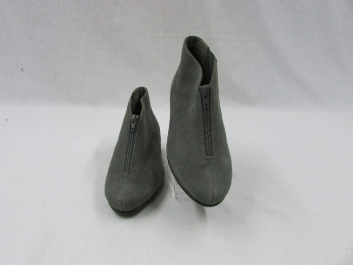 Aerosoles Stitch N Turn Ankle Boots Size 7 - Image 2