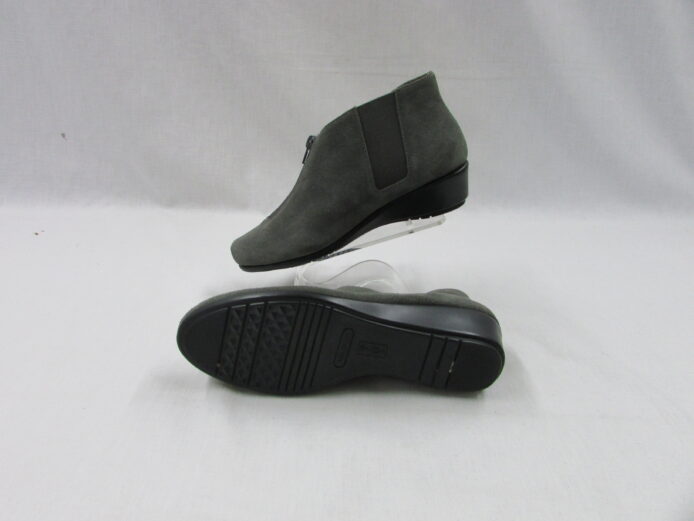 Aerosoles Stitch N Turn Ankle Boots Size 7 - Image 6