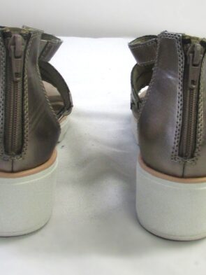 Collections by Clarks Bronze Metallic Strappy Sandal Size 7