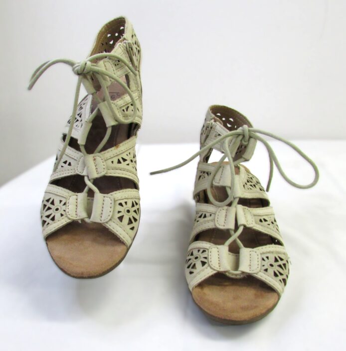 Earth Origins Comfort Sandal Size 8 - Image 2