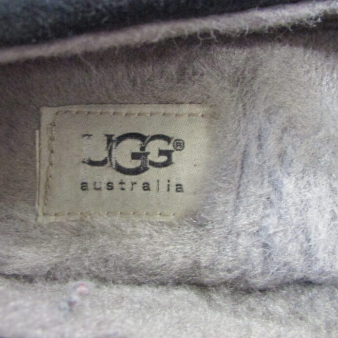 Ugg Australia Slip-on Comfort Size 8 - Image 5