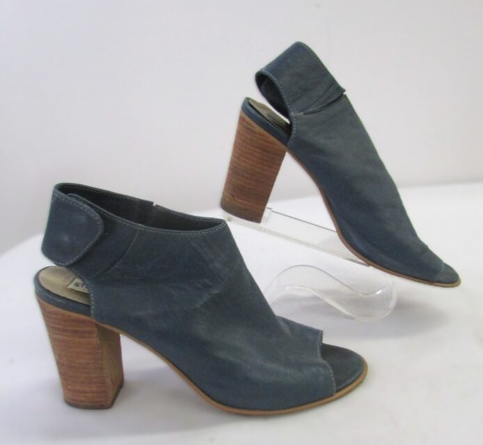 Steve Madden Women's Pale Blue Leather Open Toe Ankle Shoe Boot Size 7 - Image 4