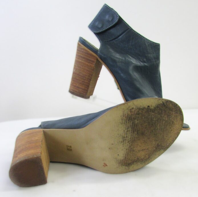 Steve Madden Women's Pale Blue Leather Open Toe Ankle Shoe Boot Size 7 - Image 5