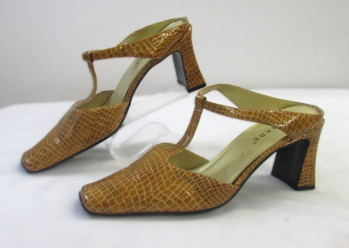 Parade Slip-on Mules Size 10 - Image 3