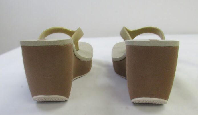 Ipanema Women's Sporty Thong Wedge Heel Sandal Size 5 - Image 6