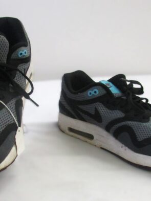 Nike Air Max Gym Shoes Size 11