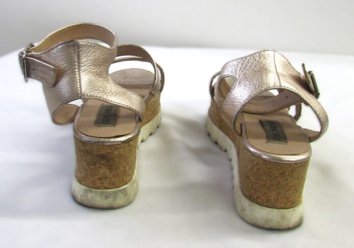 Steve Madden Strappy Rose Gold Wedge Sandal Size 6