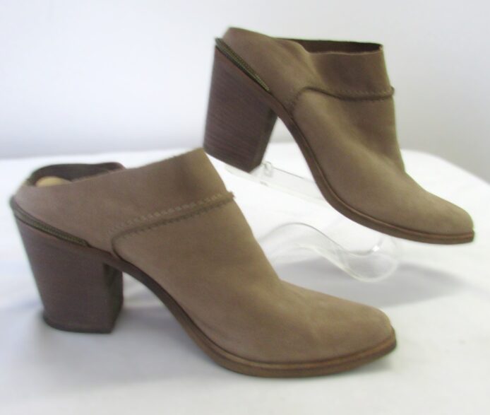 Dolce Vita Nude Suede Slip-On Mules Size 9 - Image 4
