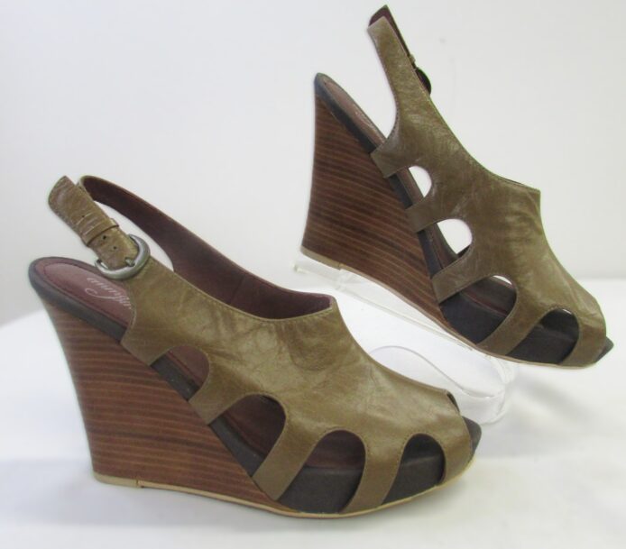Emma Pink Women's Taupe Genuine Leather Wedge Sandal Size 8.5 - Image 5
