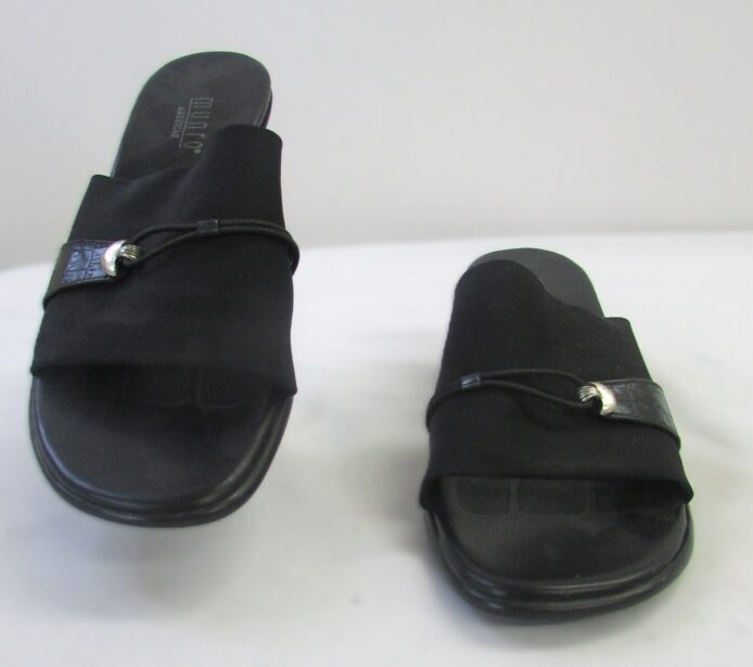 Munro American Women's Black Micro Fabric Mules Size 8 - Image 2