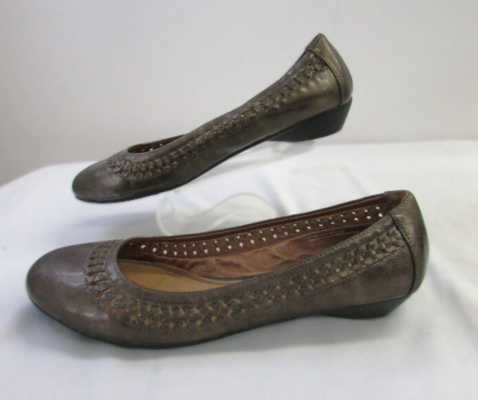 Life Stride Flats Size 10 - Image 3