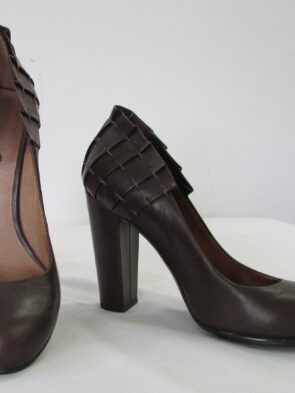 No 704b. Pumps Size 6.5