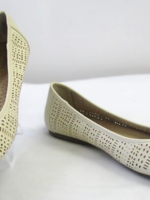 Croft & Barrow Women's Memory Foam Slip-On Cream Flats Size 11