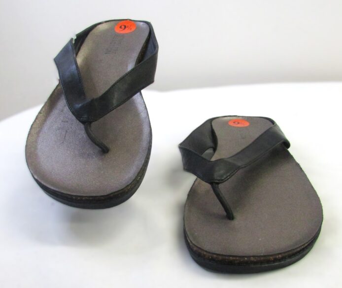 Kenneth Cole Reaction Women's Thong Slip-On Sandal Size 9.5 - Image 2