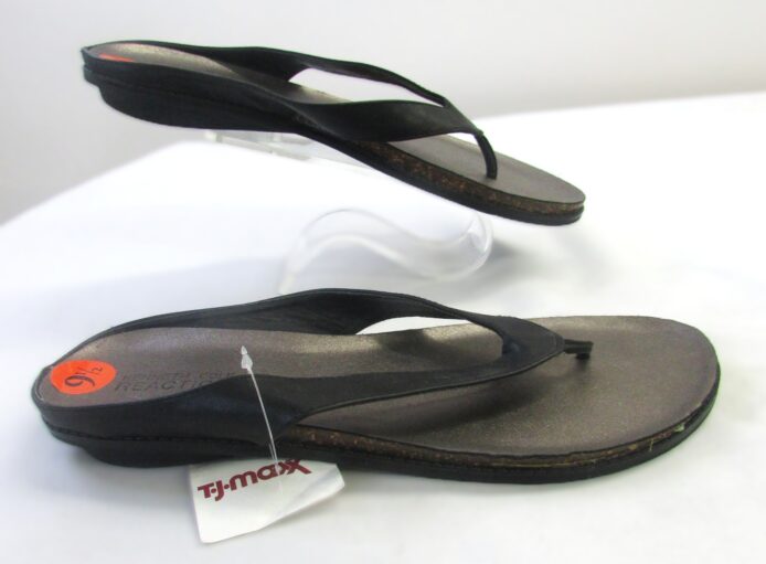 Kenneth Cole Reaction Women's Thong Slip-On Sandal Size 9.5 - Image 4