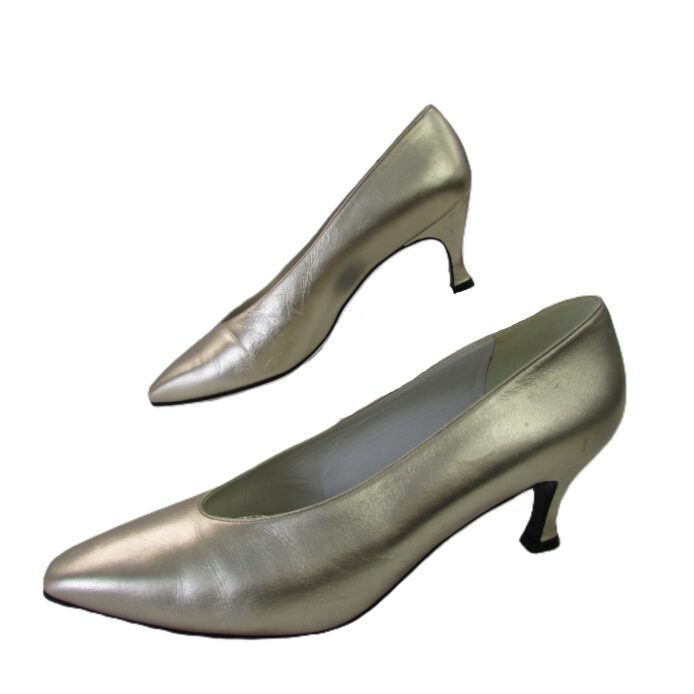 Stuart Weitzman New York Vintage Pumps Size 10 - Image 3