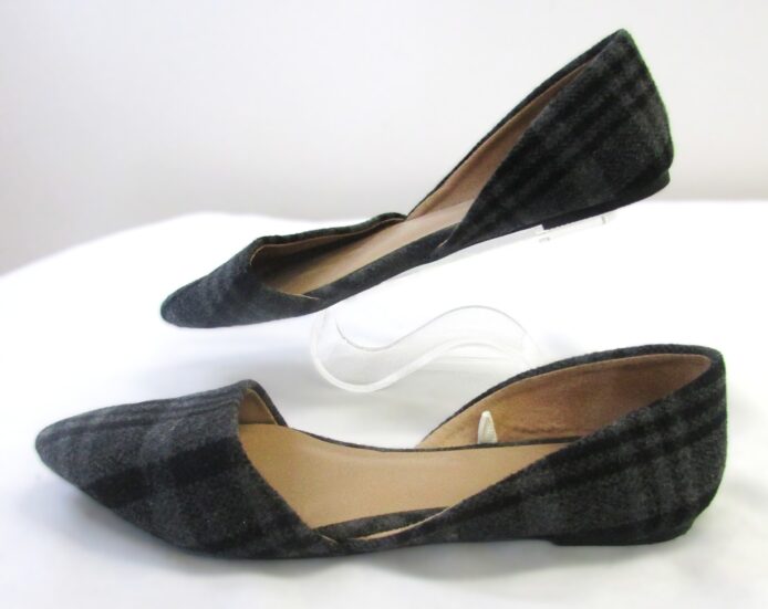 Merona Women's Gray Plaid Slip-On Flats Size 7 - Image 3