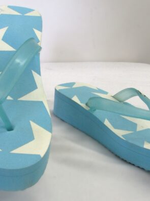 Tommy Hilfiger Flip Flops Size 8/9