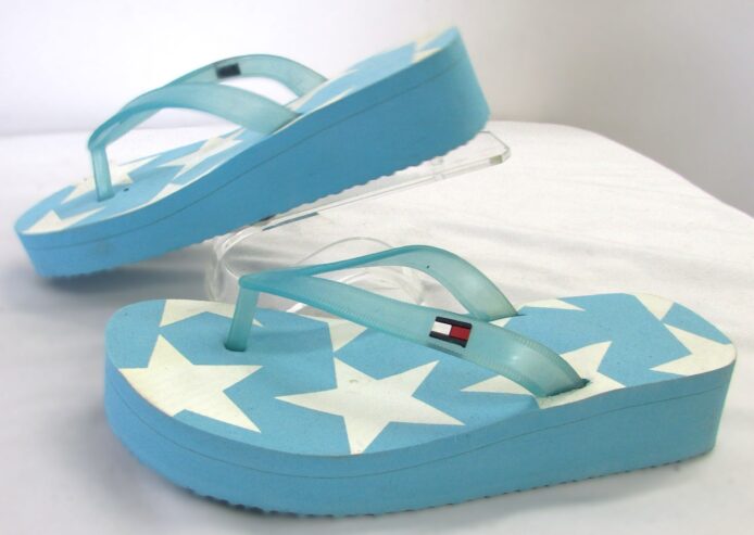 Tommy Hilfiger Flip Flops Size 8/9 - Image 3